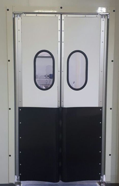 Маятниковые жесткие двери